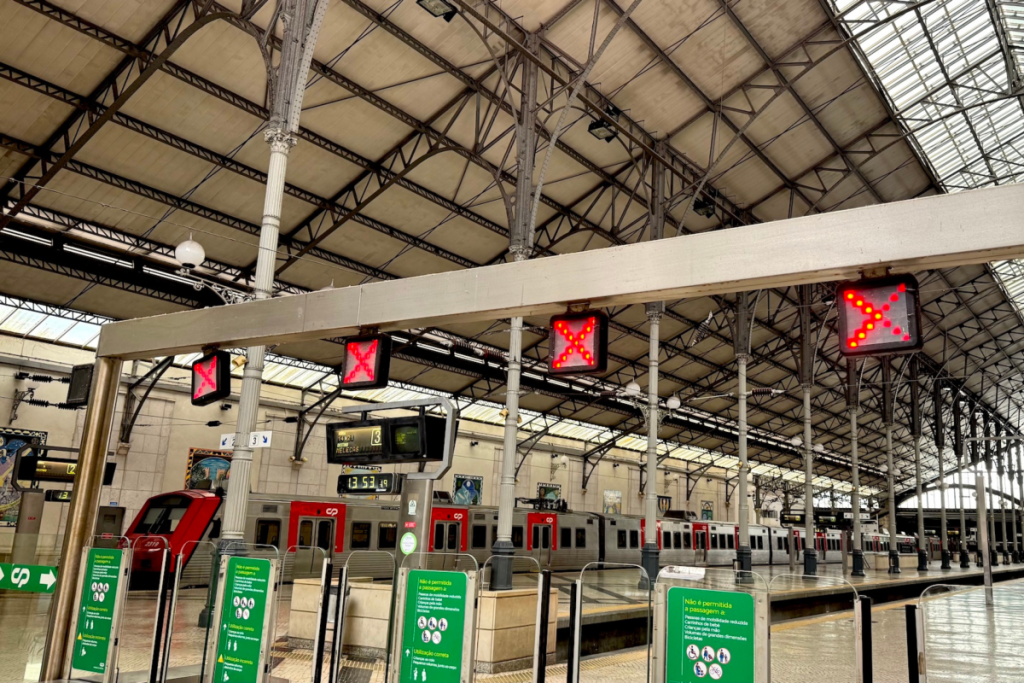 comboios na estação do rossio