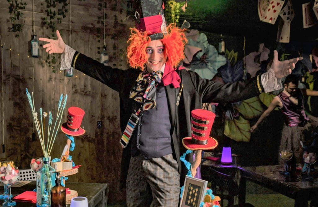 À Lyon, le Chapelier Fou d’Alice au Pays des Merveilles vous convie à une Tea & Gin Party dès la rentrée !