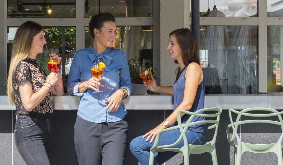 Une grande fête en plein air avec alcool et tapas à bas prix ce mois-ci près de Lyon !