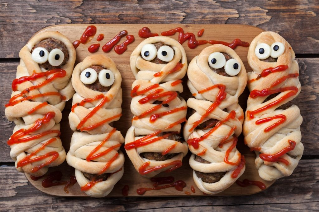 Recette : les momies saucisses, l’apéro le plus drôle d’Halloween !