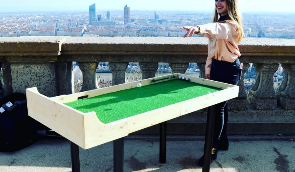 On vous présente la Baby Pétanque, la mini pétanque sur table qui s&rsquo;adapte à toutes les saisons