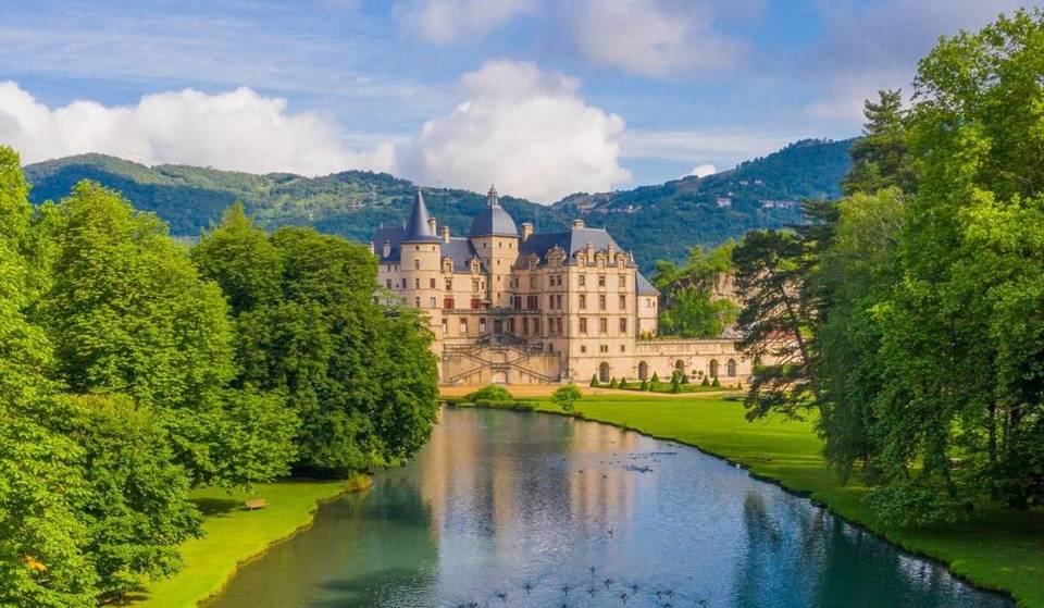 Les 8 magnifiques châteaux à voir autour de Lyon pour une escapade hors du temps