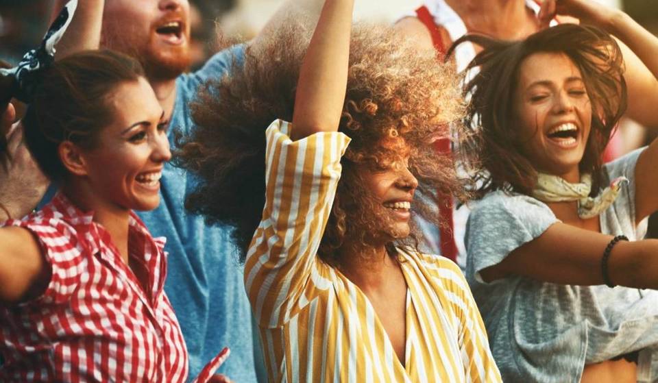 This collective is organizing a free open-air friendship event to celebrate the end of summer!