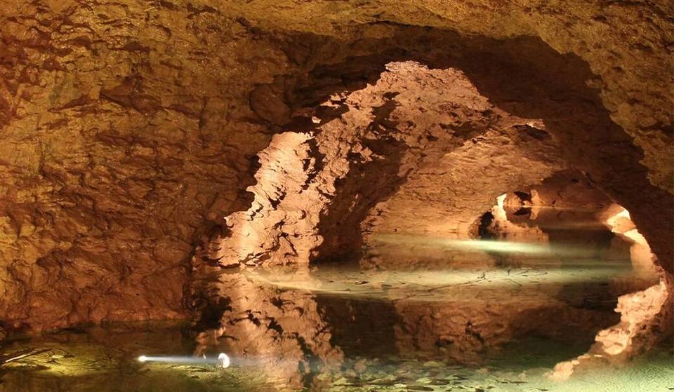 Ce spot à 40 minutes de Lyon offre une clim naturelle à 12°C idéale pour faire face à la canicule