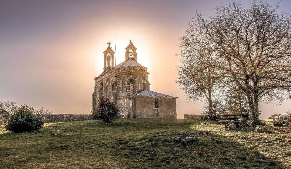 À 50 km au nord de Lyon, cette magnifique chapelle est la seule de France a remplir cette mission bien particulière&#8230;