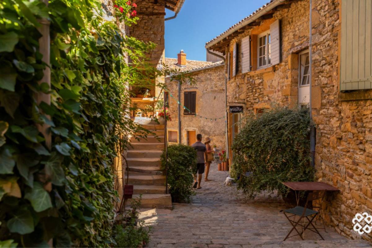 Oingt village