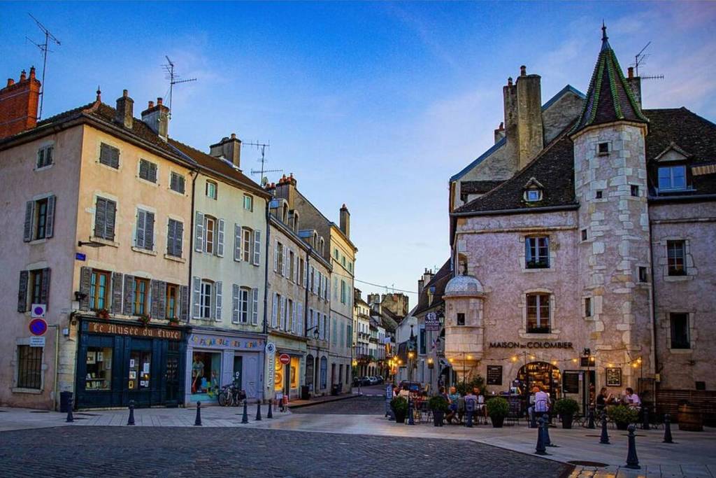 Just 1h30 by train from Lyon, this town is world-renowned for its vineyards – Louis de Funès and Bourvil filmed one of the most successful movies of all time here.