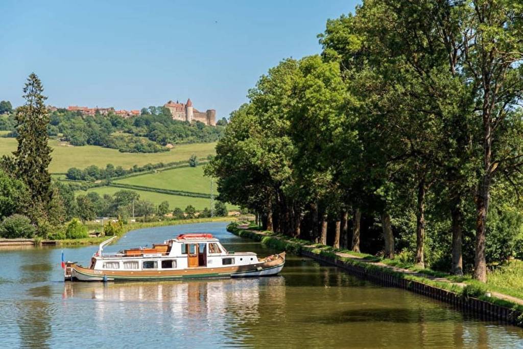 Châteauneuf, l’un des plus beaux villages de France