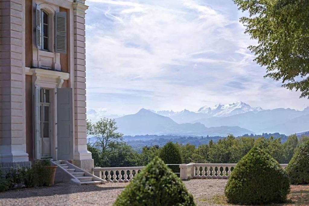 Château Ferney Voltaire