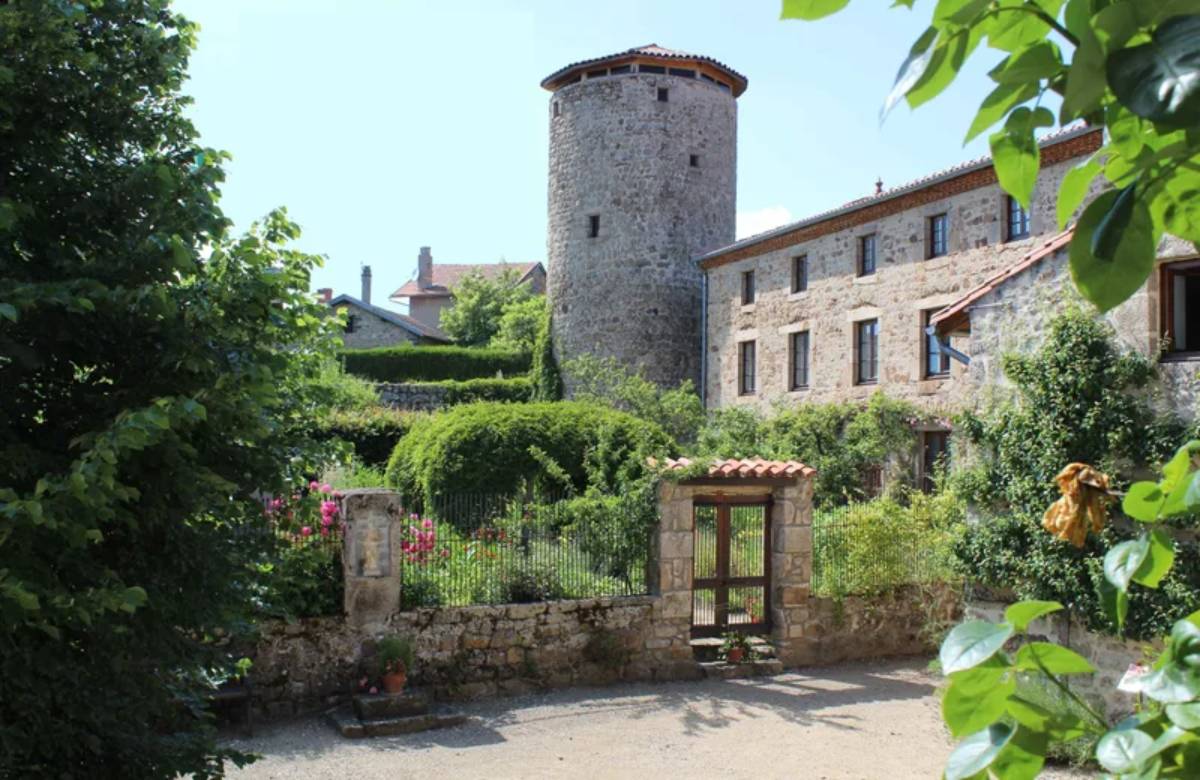 Usson en Forez proche Lyon