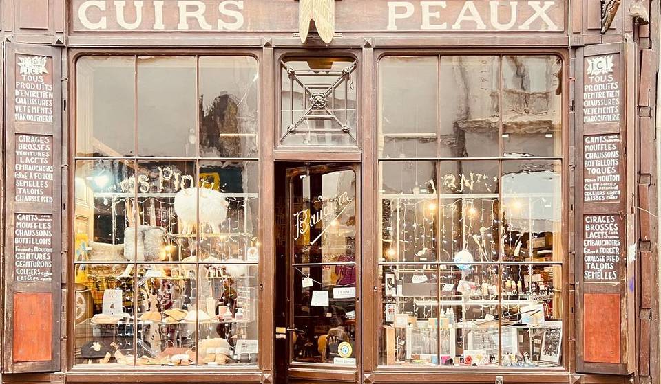 Cette boutique de 1870 est l’une des plus vieilles institutions lyonnaises toujours en activité – elle est gérée de père en fils depuis plus de 130 ans