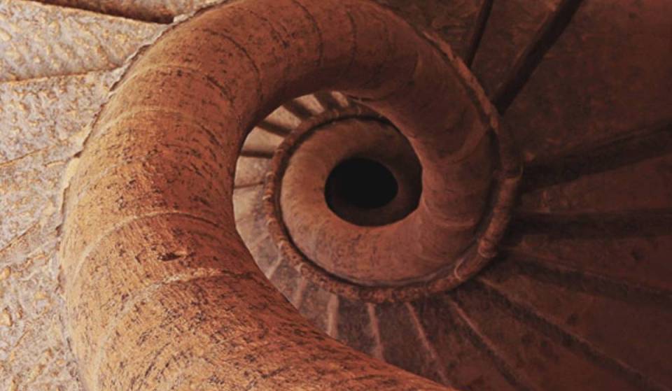 À Lyon, cet escalier du XVIe siècle est un chef-d’œuvre architectural unique en son genre ; il reste encore aujourd’hui une prouesse qui soulève beaucoup d’admiration