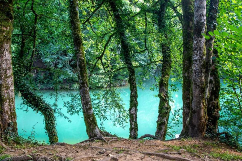 Le lac bleu d’Ambérieu-en-Bugey