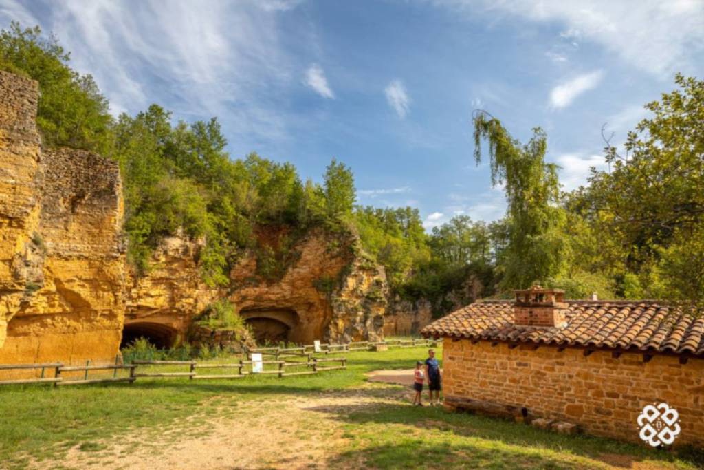 La Carrière des Pierres Dorées