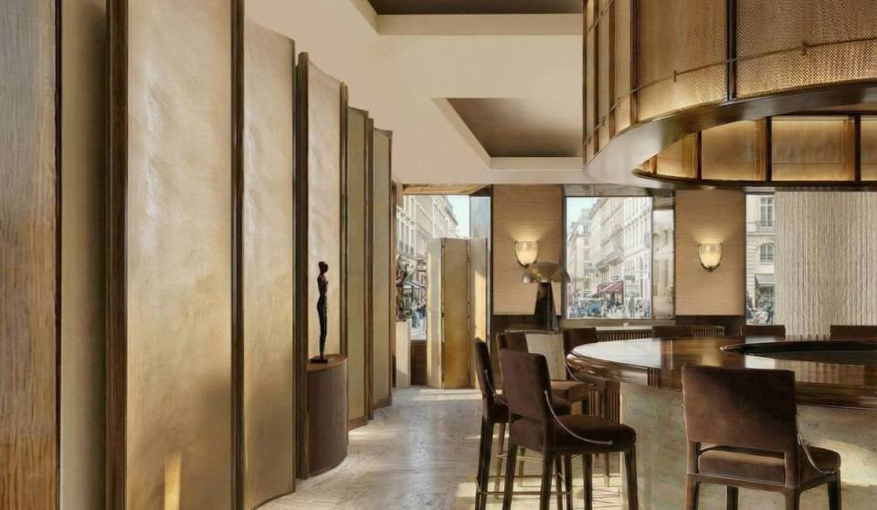Aujourd’hui, le chef le plus étoilé au monde ouvre un restaurant place Bellecour à Lyon : une formule entrée, plat et dessert est proposée à 55 €