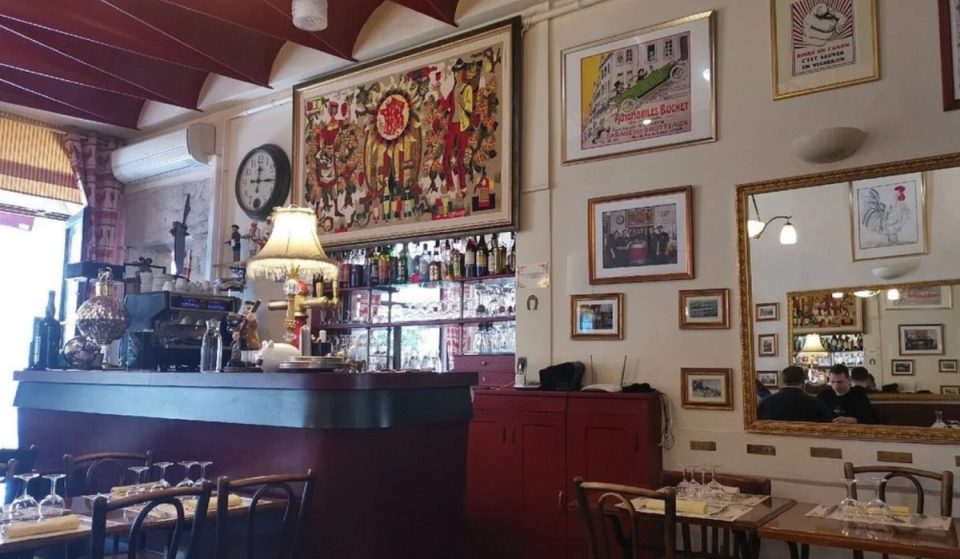 À Lyon, ce bouchon labellisé vous accueille dans un cadre authentique d’un ancien comptoir à vin crée, Jean Moulin avait ses habitudes : il propose un menu le midi à 18€