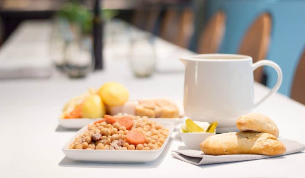 Llegan los «Domingos de Cocido y Siesta» a la Gran Vía