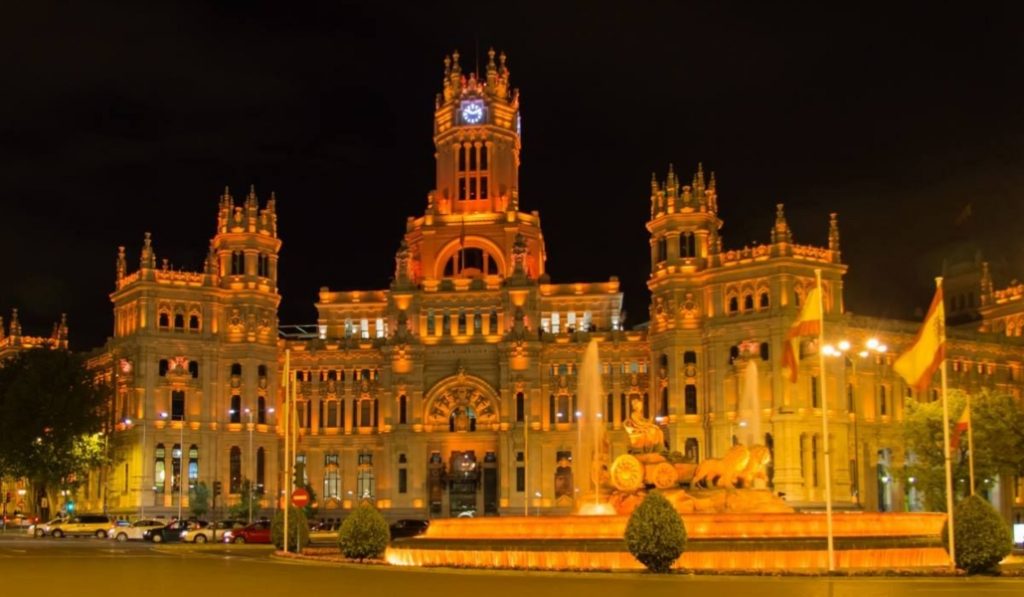 La Cibeles se teñirá de naranja durante el 26 de octubre