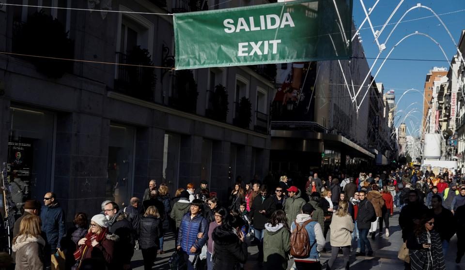 Señales luminosas en las calles del Carmen y Preciados informarán de si se puede o no acceder