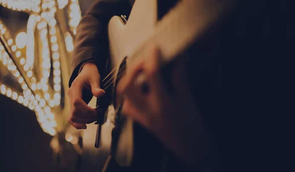 Conciertos acústicos de Navidad: sé el primero en descubrir a estos artistas
