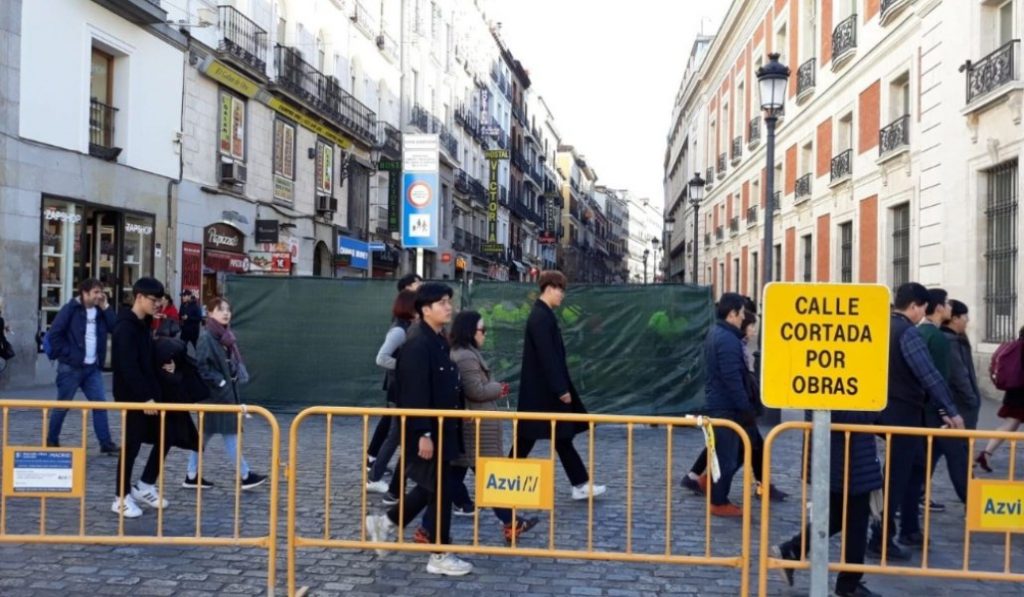 La calle Carretas, en obras otra vez dos meses después de inaugurarla