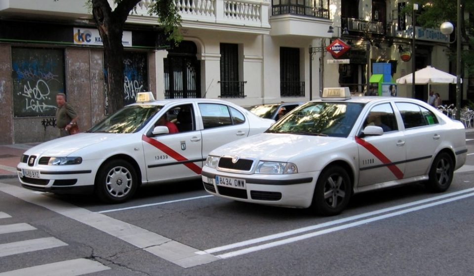 Huelga indefinida de taxis desde el 21 de enero en protesta contra los VTC
