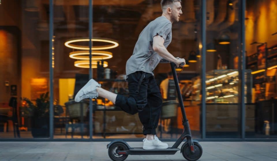 La DGT podría implantar un carnet para bicis y patinetes