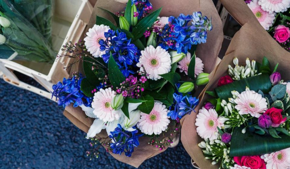 Fruta y flores para dar las gracias a los sanitarios del IFEMA