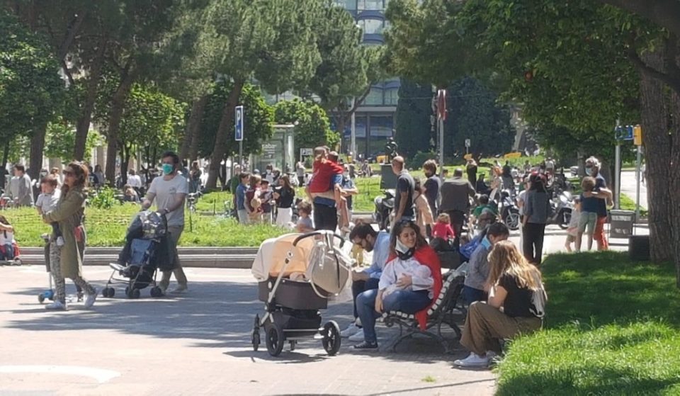 ¿Cuánto hay de verdad en estas fotos de las calles atestadas de gente?