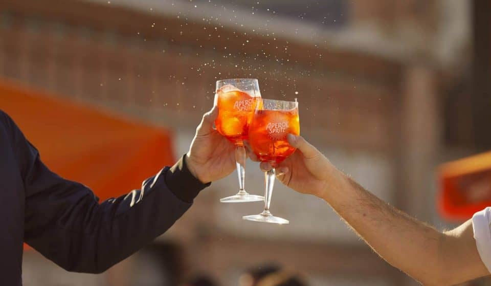 Brindis Aperol Spritz: volvemos a chocar nuestras copas en este aperitivo virtual