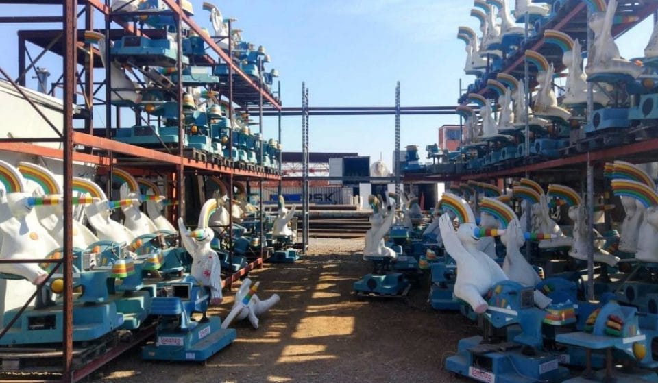 El ‘Cementerio de los Curros’, el rincón donde anida el emblemático personaje de la Expo 92