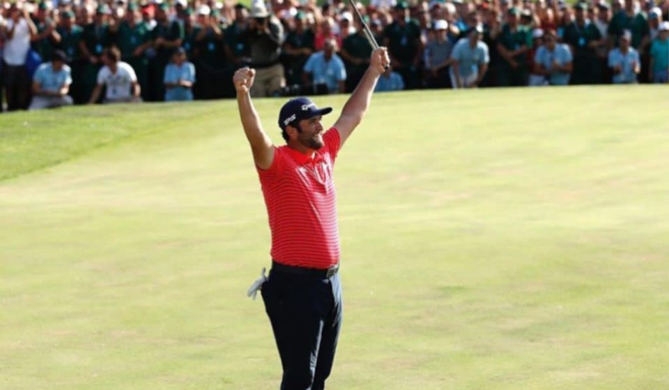 El increíble hoyo en uno de Jon Rahm que da la vuelta al mundo