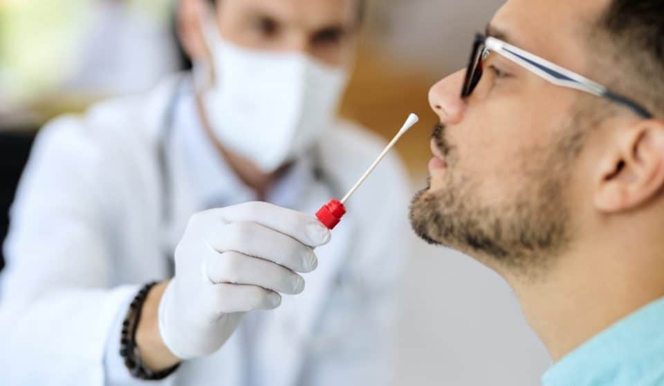 La Comunidad de Madrid quiere hacer test de antígenos (gratis) a todos los madrileños