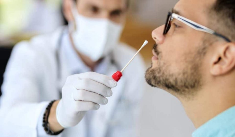 Las farmacias y las clínicas dentales podrán hacer test a partir de febrero