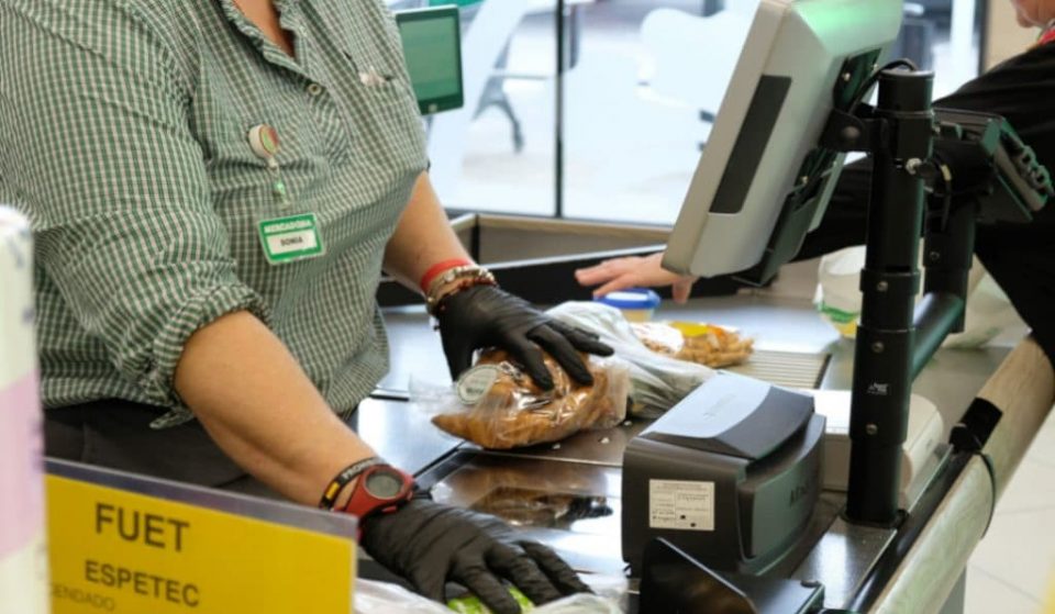 Mercadona elimina las bolsas de plástico de un solo uso en todas sus tiendas