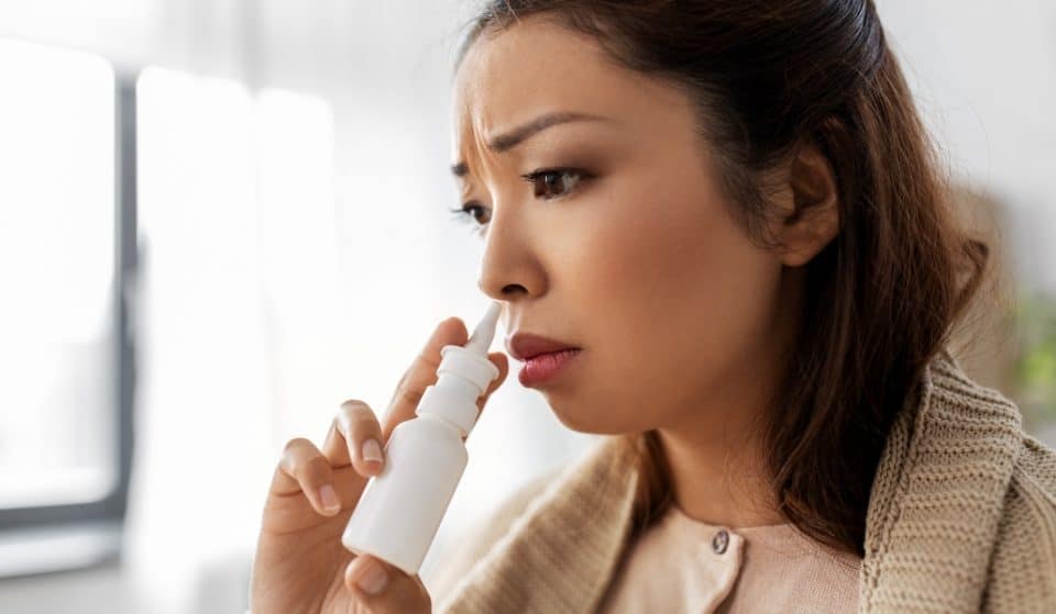 Ya en farmacias un espray nasal que bloquea el covid durante 5 horas