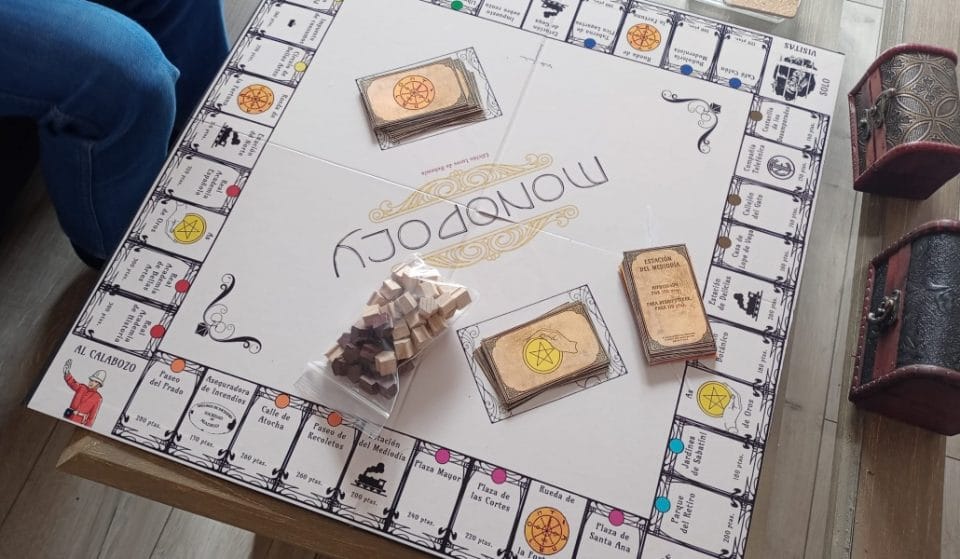 Le regala a su pareja un Monopoly inspirado en Luces de Bohemia
