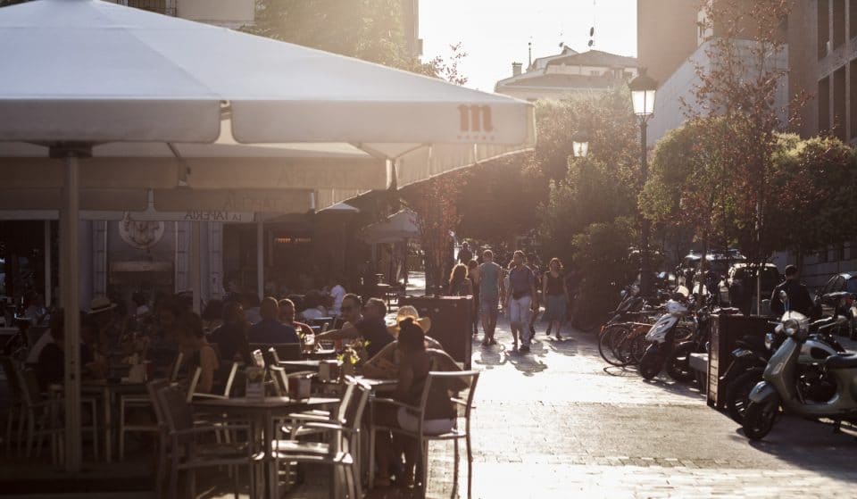 Los hosteleros tendrán que retirar las terrazas de los aparcamientos el 1 de enero de 2022