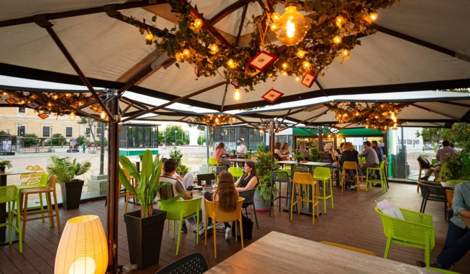 La terraza del Teatro Fernán Gómez da sabor al otoño madrileño