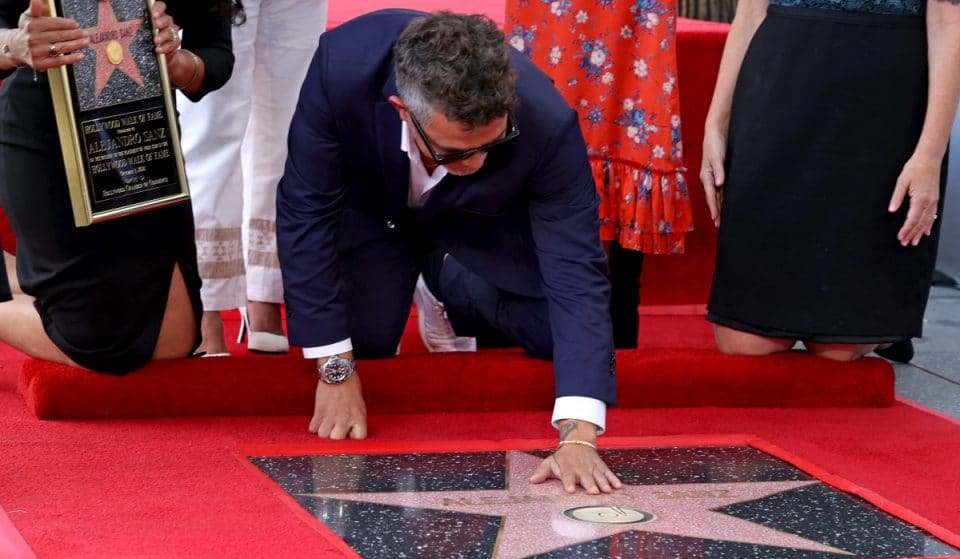 Hollywood pone una estrella en el Paseo de la Fama al cantante madrileño Alejandro Sanz