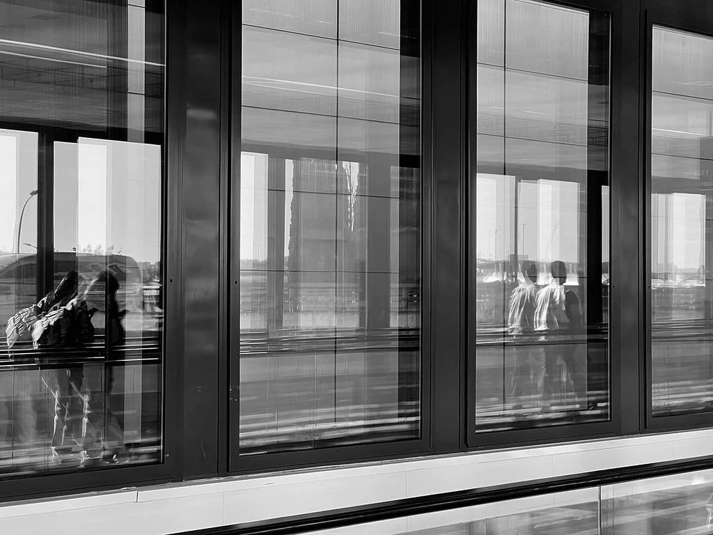 aeropuertos liminales exposición fotografía blanco negro madrid planes enero