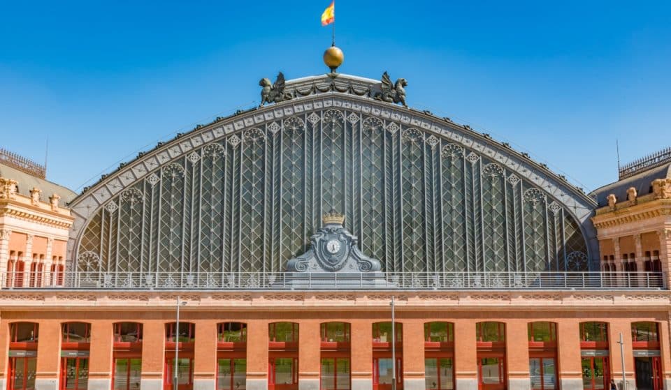 La estación de Atocha cambia su nombre por Puerta de Atocha-Almudena Grandes