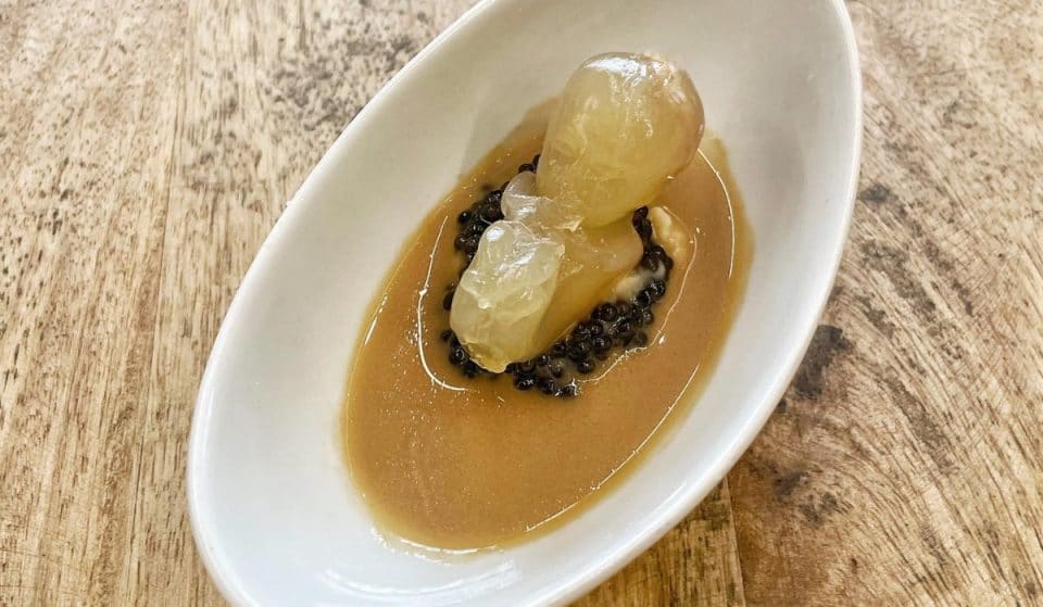 Un chef Estrella Michelin sirve en Madrid un cocido con «embriones»