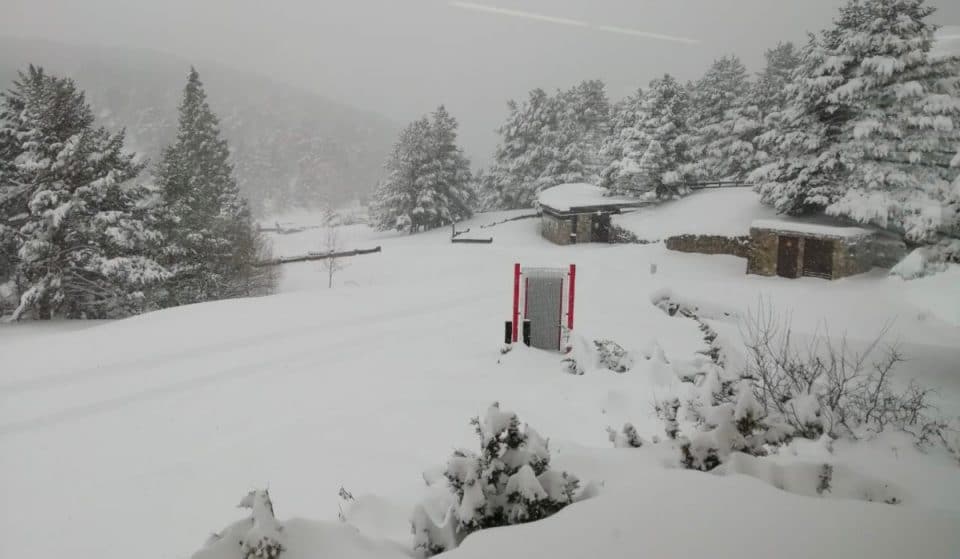 La Sierra se cubre de nieve: mantos de hasta 30 centímetros