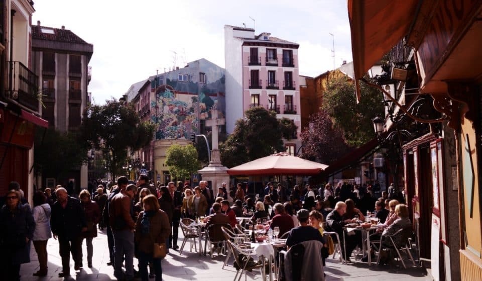 Vandalizan los icónicos murales de Puerta Cerrada llenándolos de grafitis
