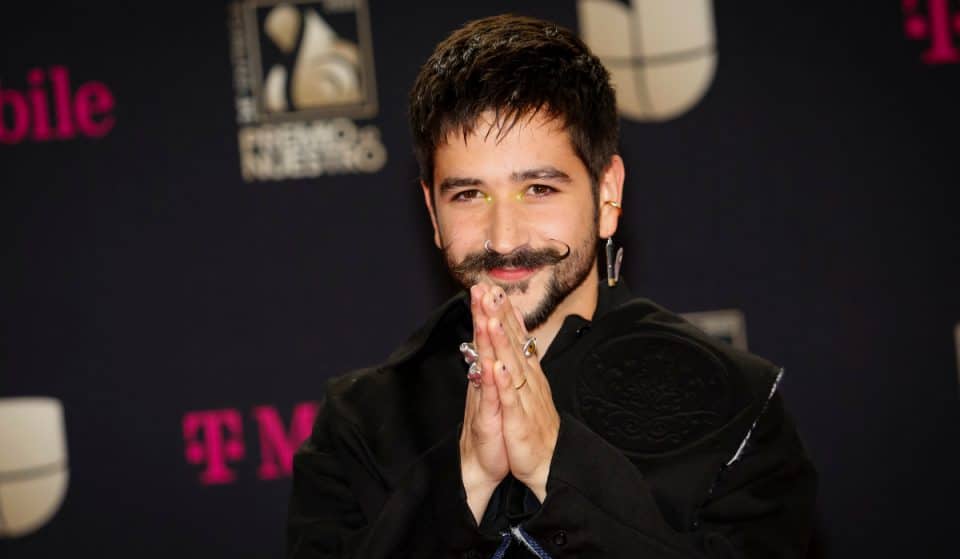 El cantante colombiano Camilo dará un concierto gratis en la Puerta de Alcalá este domingo