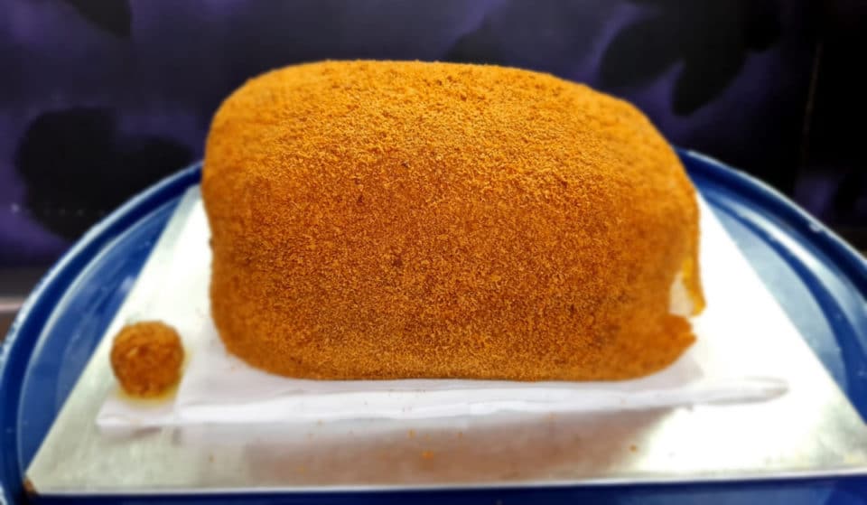 Un bar de Vallecas ha hecho la croqueta de jamón más grande del mundo