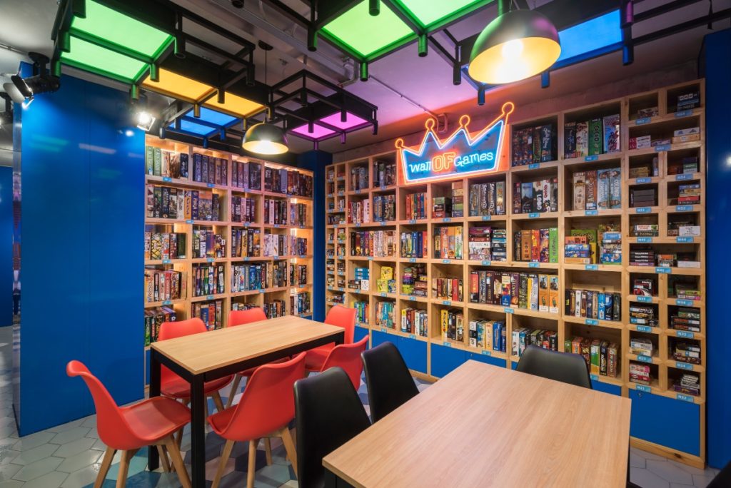 Six Board Game Café