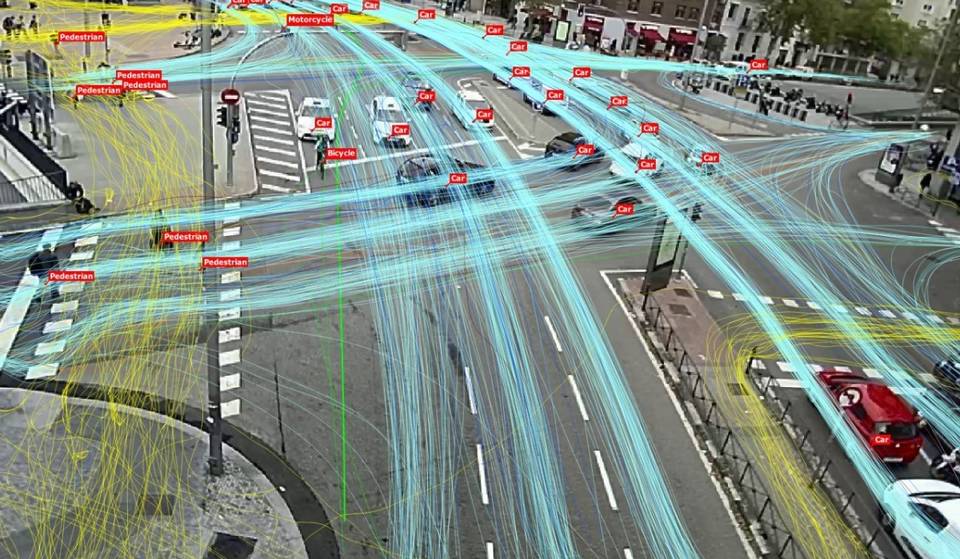 Aparecen en Madrid los semáforos de cuatro luces, ¿qué significa la cuarta?