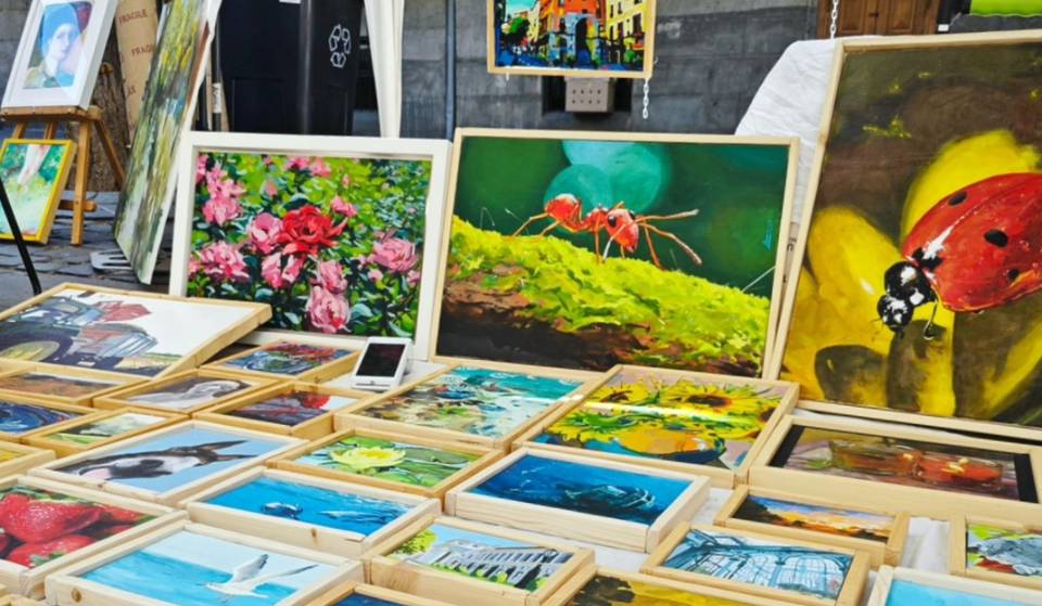 This is the central Madrid flea market where you can buy works of art on Sundays.